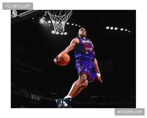 文斯·卡特无球切入改变防守布局，拉开空间效率提升